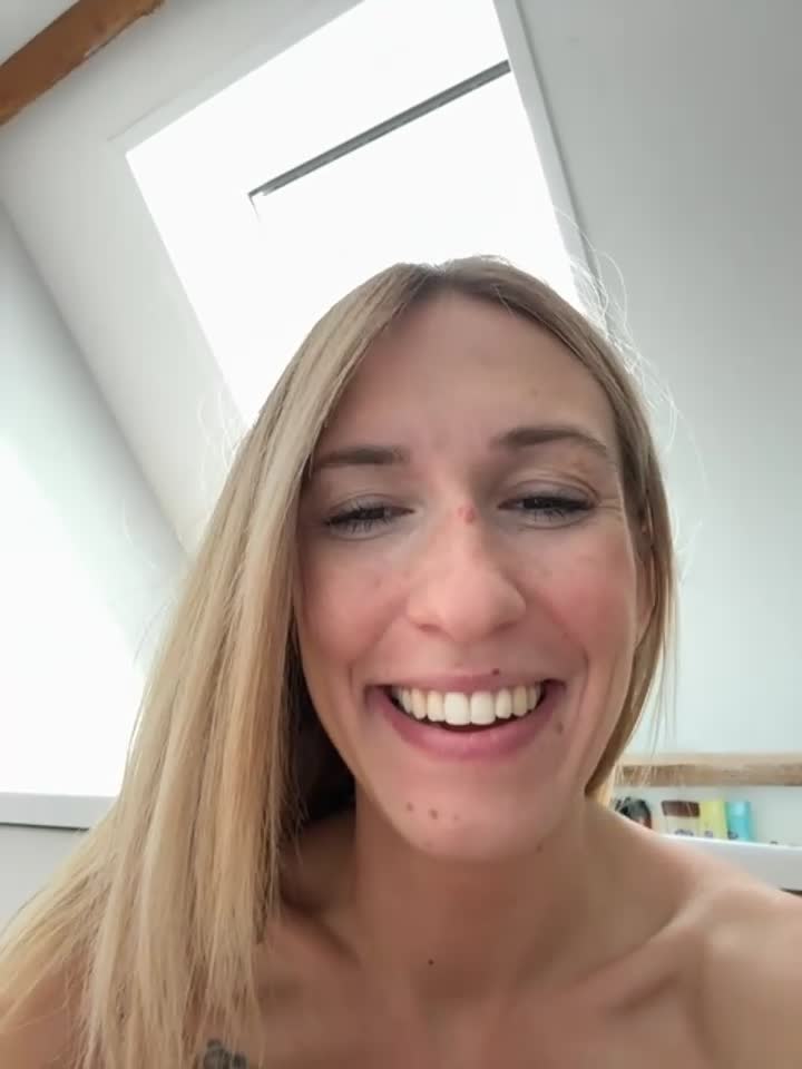 lola_tentatiion